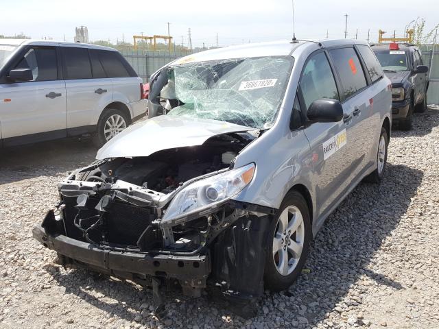 Photo 1 VIN: 5TDZZ3DCXJS951405 - TOYOTA SIENNA L 