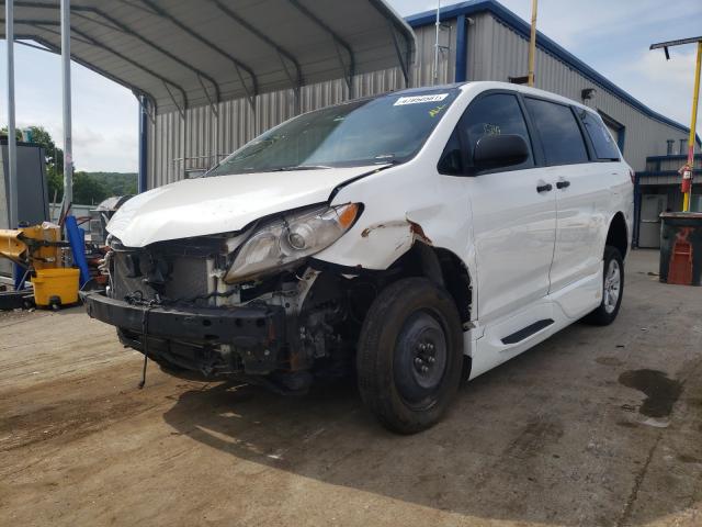 Photo 1 VIN: 5TDZZ3DCXKS017648 - TOYOTA SIENNA 