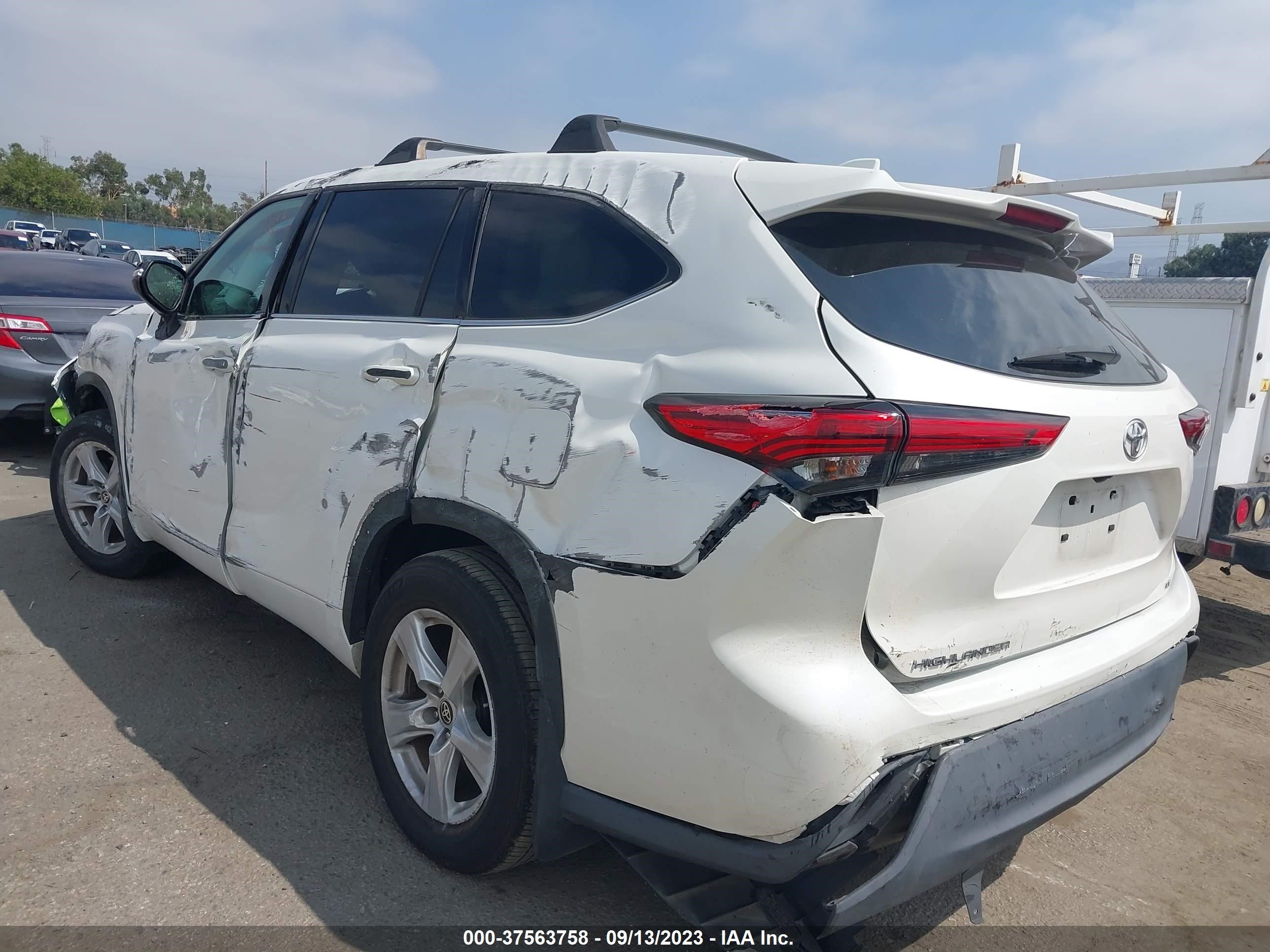 Photo 2 VIN: 5TDZZRAH0MS055640 - TOYOTA HIGHLANDER 