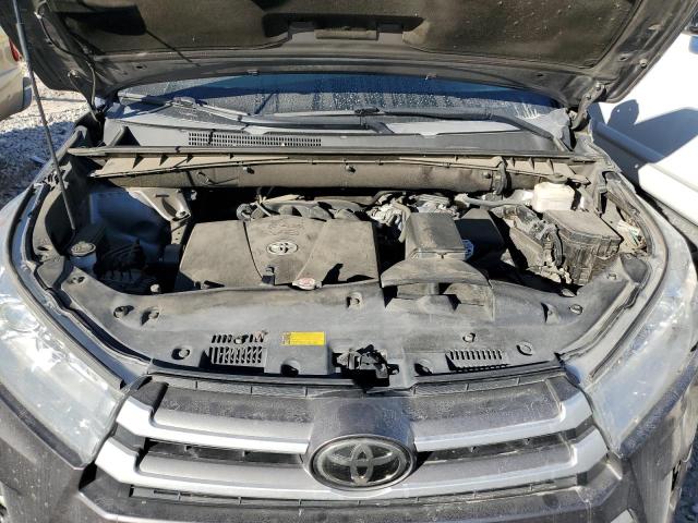 Photo 11 VIN: 5TDZZRFH0JS240680 - TOYOTA HIGHLANDER 