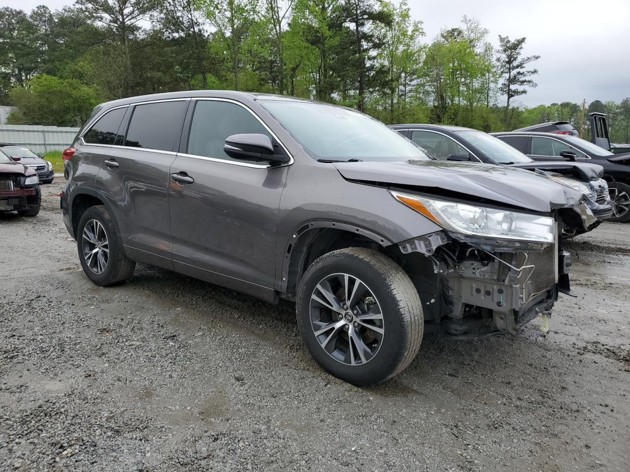 Photo 3 VIN: 5TDZZRFH0JS272089 - TOYOTA HIGHLANDER 