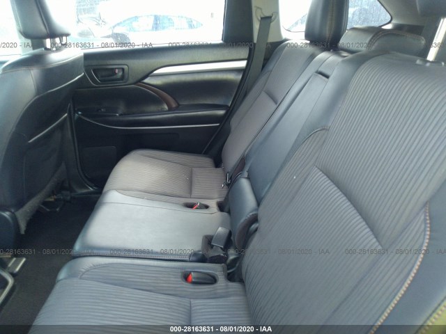 Photo 7 VIN: 5TDZZRFH0JS274442 - TOYOTA HIGHLANDER 