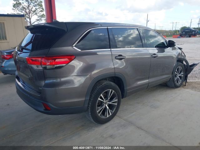 Photo 3 VIN: 5TDZZRFH2HS208856 - TOYOTA HIGHLANDER 