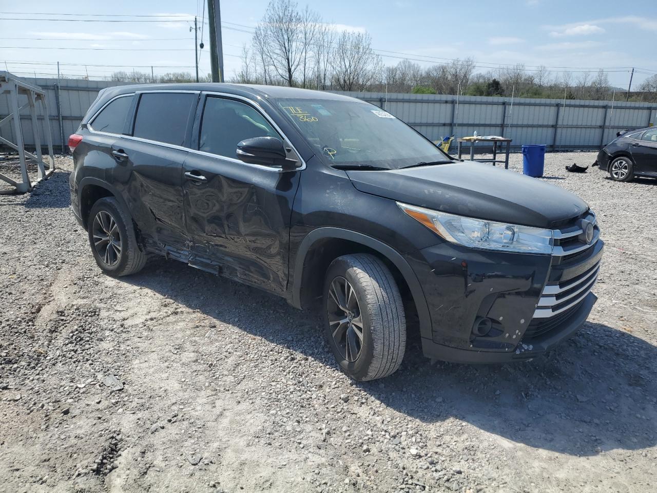 Photo 3 VIN: 5TDZZRFH2JS241183 - TOYOTA HIGHLANDER 