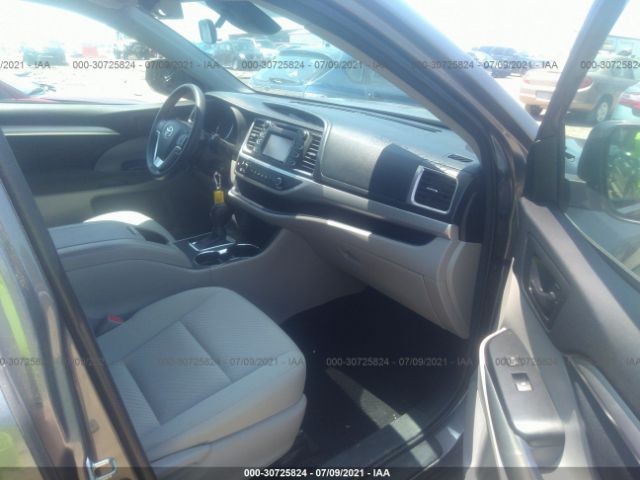 Photo 4 VIN: 5TDZZRFH2JS279612 - TOYOTA HIGHLANDER 