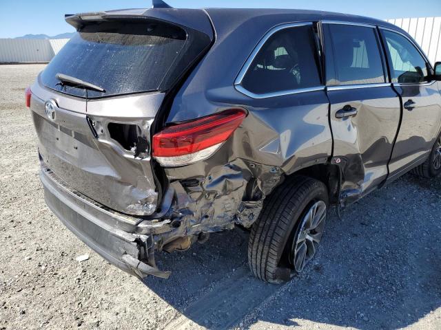 Photo 8 VIN: 5TDZZRFH2JS285409 - TOYOTA HIGHLANDER 