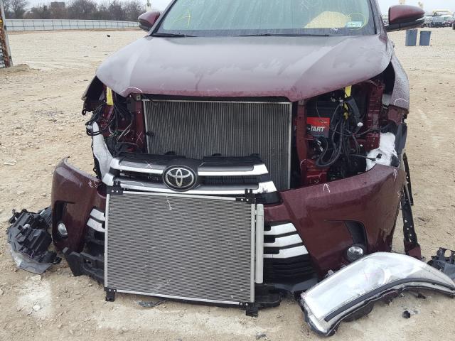 Photo 8 VIN: 5TDZZRFH3HS217405 - TOYOTA HIGHLANDER 