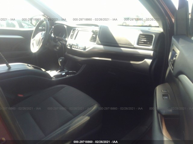 Photo 4 VIN: 5TDZZRFH3KS297103 - TOYOTA HIGHLANDER 