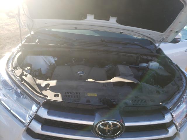 Photo 6 VIN: 5TDZZRFH5HS221259 - TOYOTA HIGHLANDER 