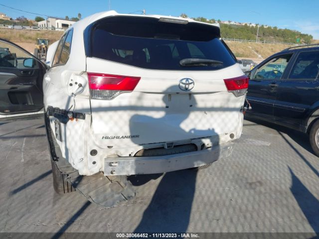 Photo 5 VIN: 5TDZZRFH5JS241808 - TOYOTA HIGHLANDER 