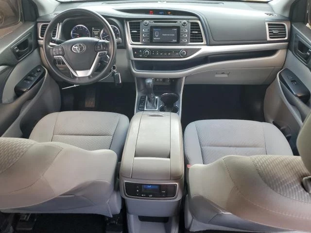 Photo 7 VIN: 5TDZZRFH5JS272606 - TOYOTA HIGHLANDER 