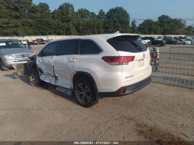 Photo 2 VIN: 5TDZZRFH6HS216653 - TOYOTA HIGHLANDER 