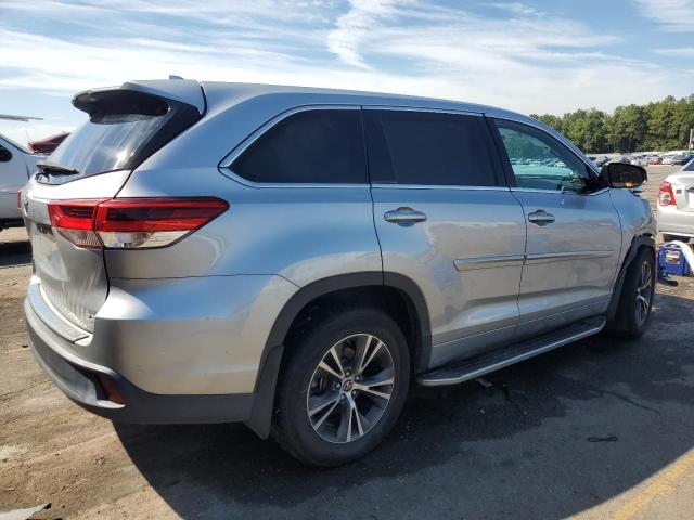 Photo 2 VIN: 5TDZZRFH8JS243701 - TOYOTA HIGHLANDER 