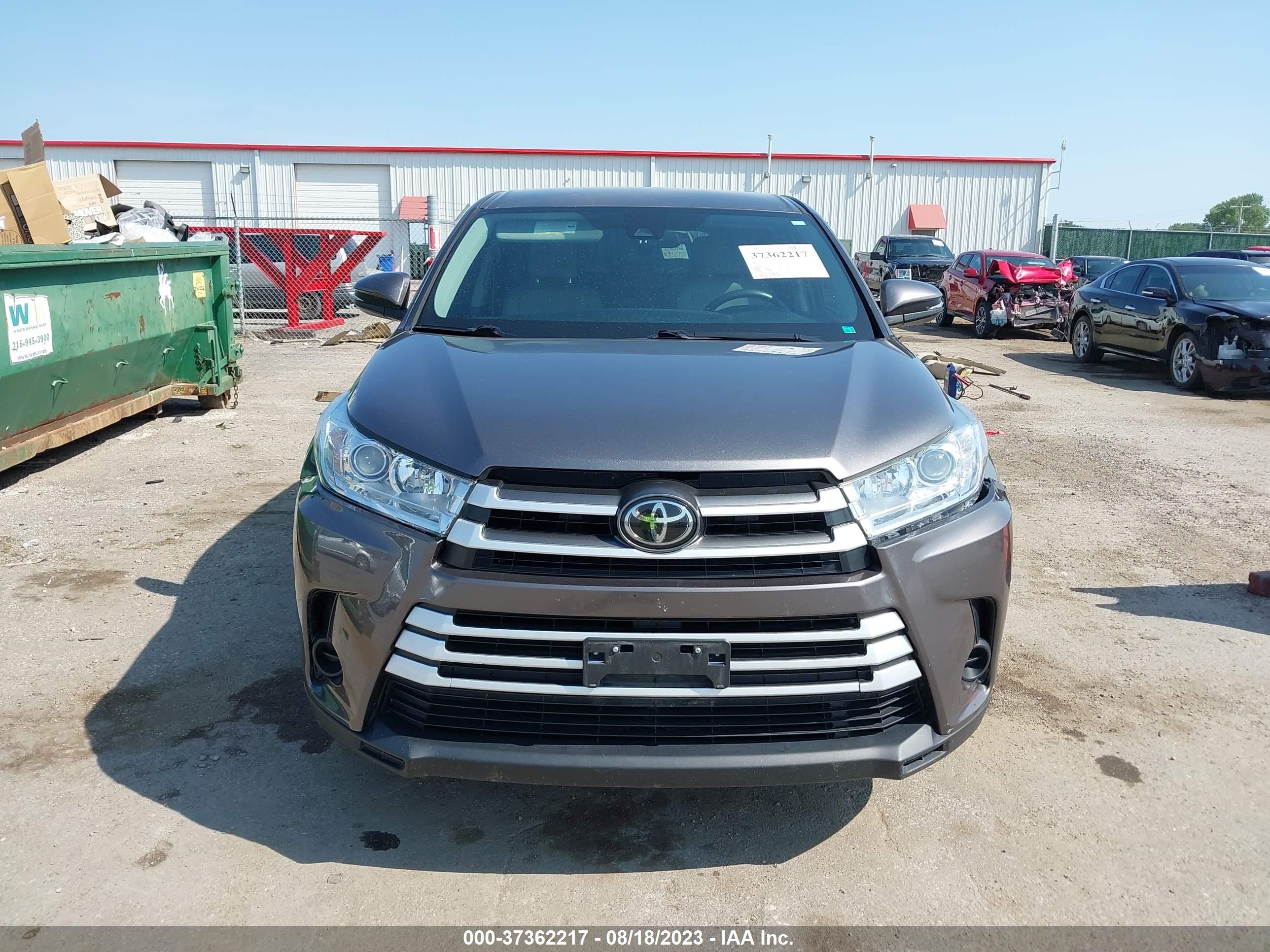 Photo 11 VIN: 5TDZZRFH9HS198164 - TOYOTA HIGHLANDER 