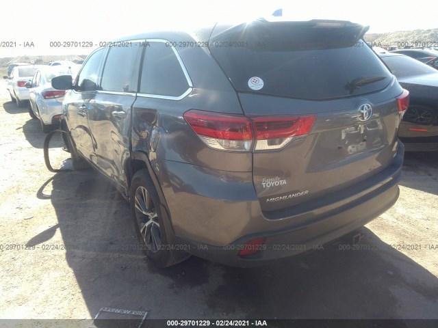 Photo 2 VIN: 5TDZZRFH9JS242895 - TOYOTA HIGHLANDER 