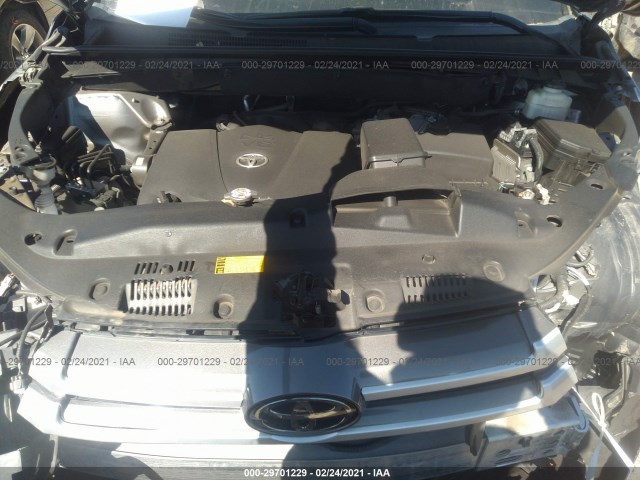 Photo 9 VIN: 5TDZZRFH9JS242895 - TOYOTA HIGHLANDER 