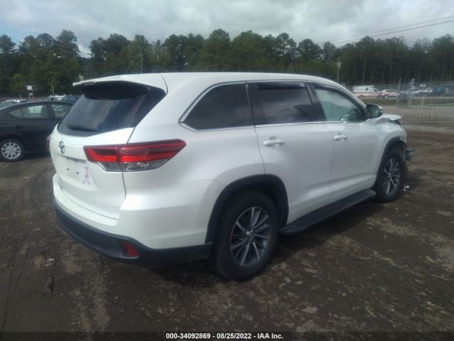 Photo 3 VIN: 5TDZZRFH9JS278229 - TOYOTA HIGHLANDER 