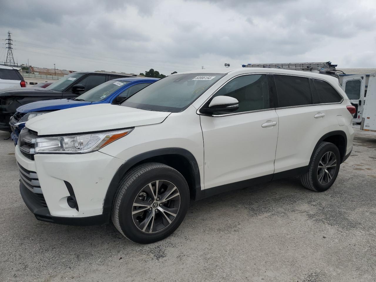 Photo 0 VIN: 5TDZZRFH9KS303163 - TOYOTA HIGHLANDER 