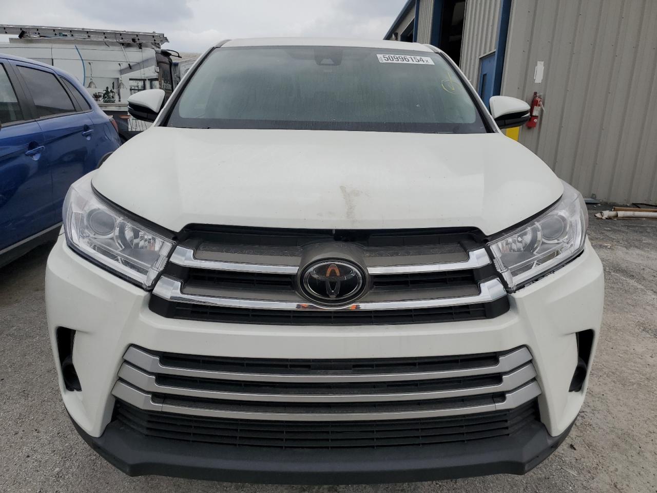 Photo 4 VIN: 5TDZZRFH9KS303163 - TOYOTA HIGHLANDER 