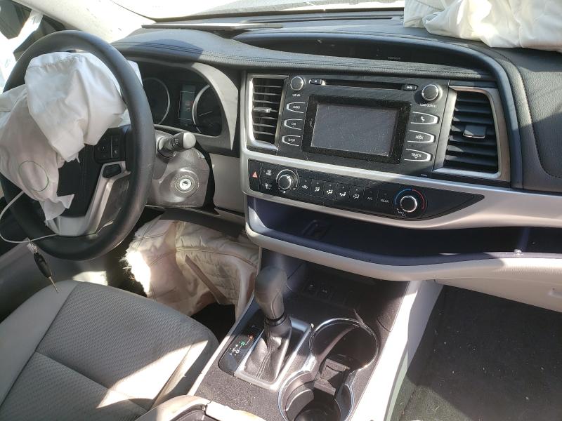 Photo 8 VIN: 5TDZZRFHXJS258877 - TOYOTA HIGHLANDER 