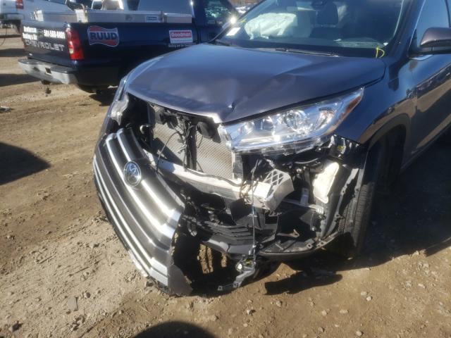 Photo 8 VIN: 5TDZZRFHXJS288042 - TOYOTA HIGHLANDER 