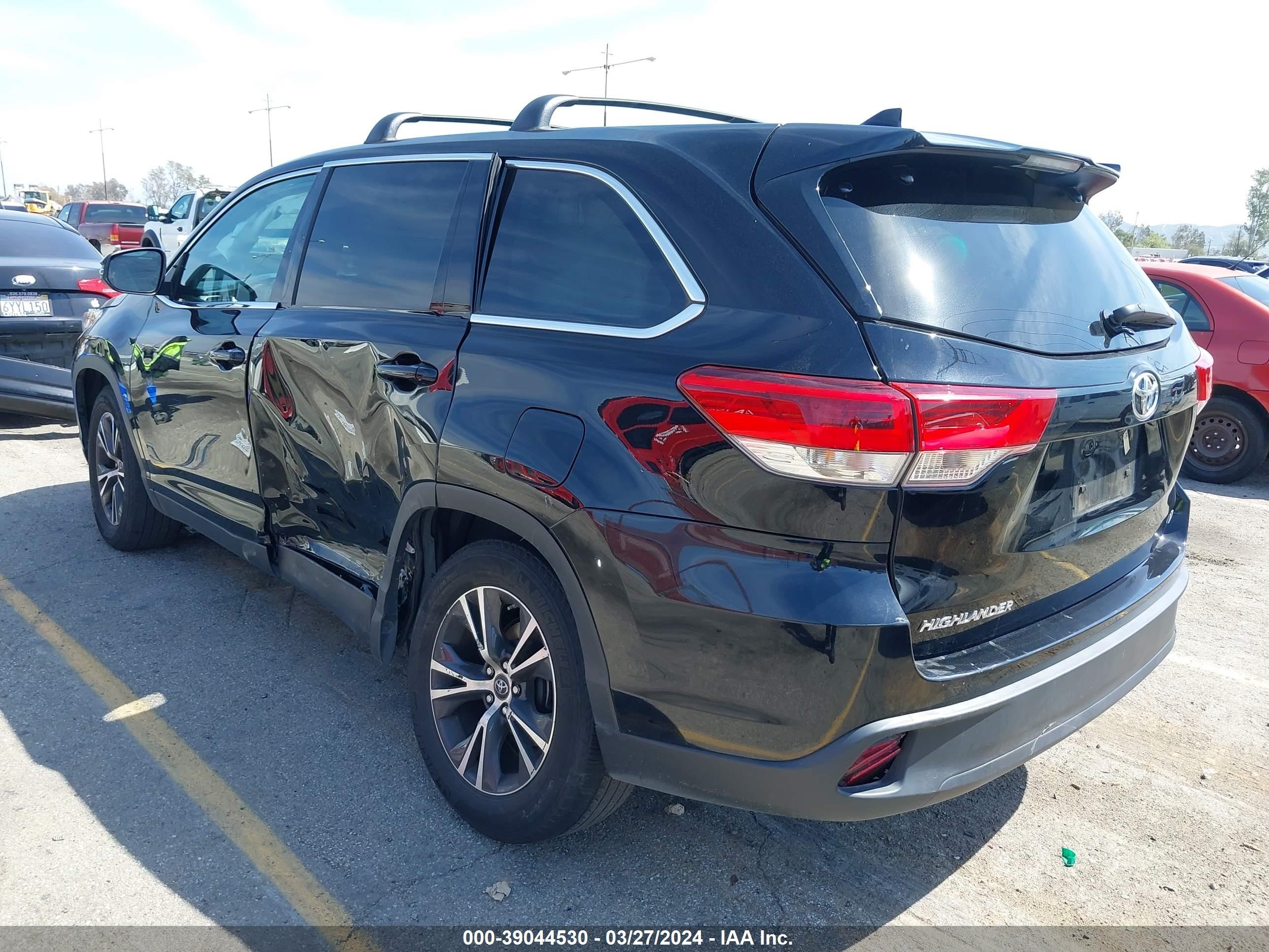 Photo 2 VIN: 5TDZZRFHXKS315337 - TOYOTA HIGHLANDER 