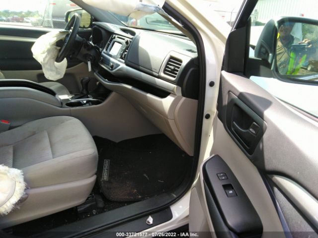 Photo 4 VIN: 5TDZZRFHXKS341548 - TOYOTA HIGHLANDER 