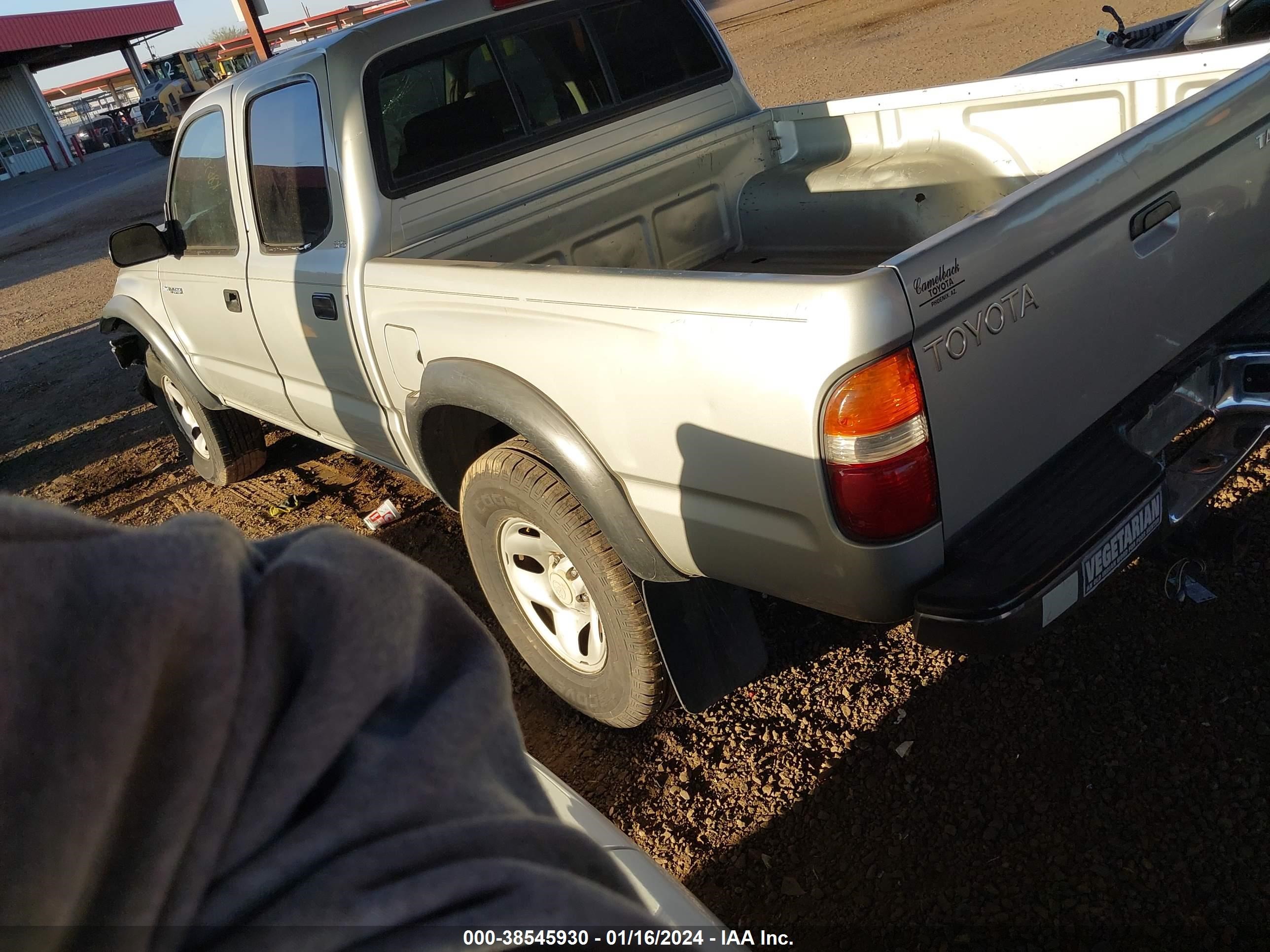 Photo 2 VIN: 5TEGM92N11Z865013 - TOYOTA TACOMA 