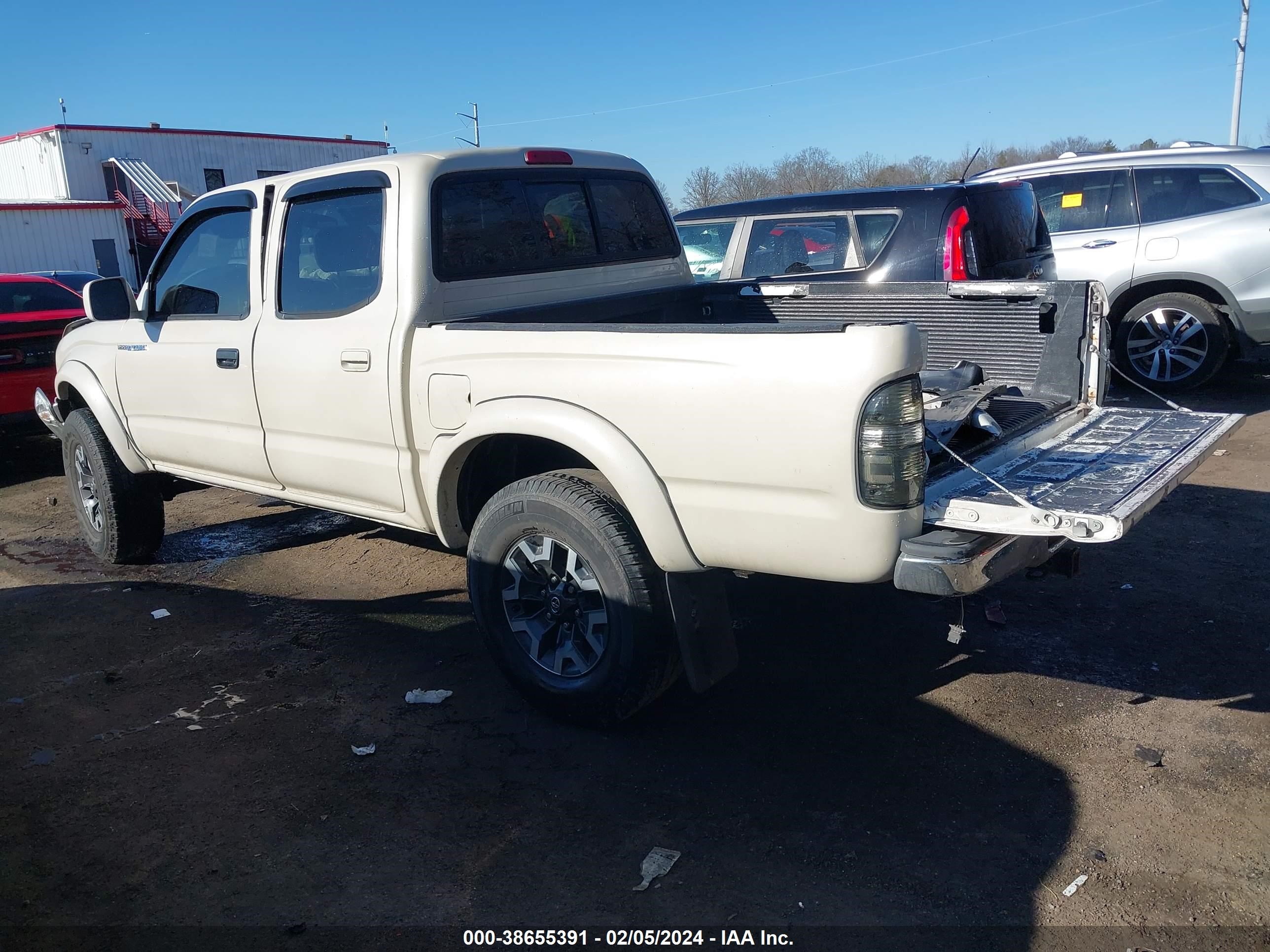 Photo 2 VIN: 5TEGM92N41Z870027 - TOYOTA TACOMA 