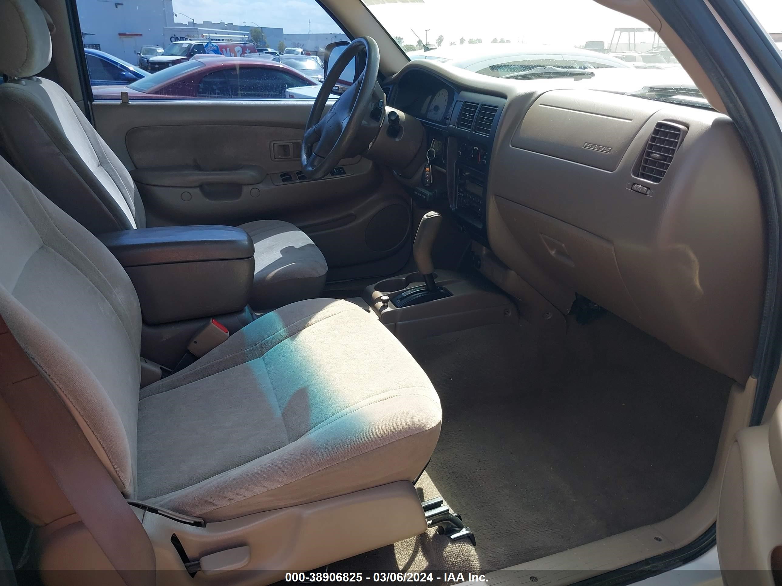 Photo 4 VIN: 5TEGN92N21Z777553 - TOYOTA TACOMA 