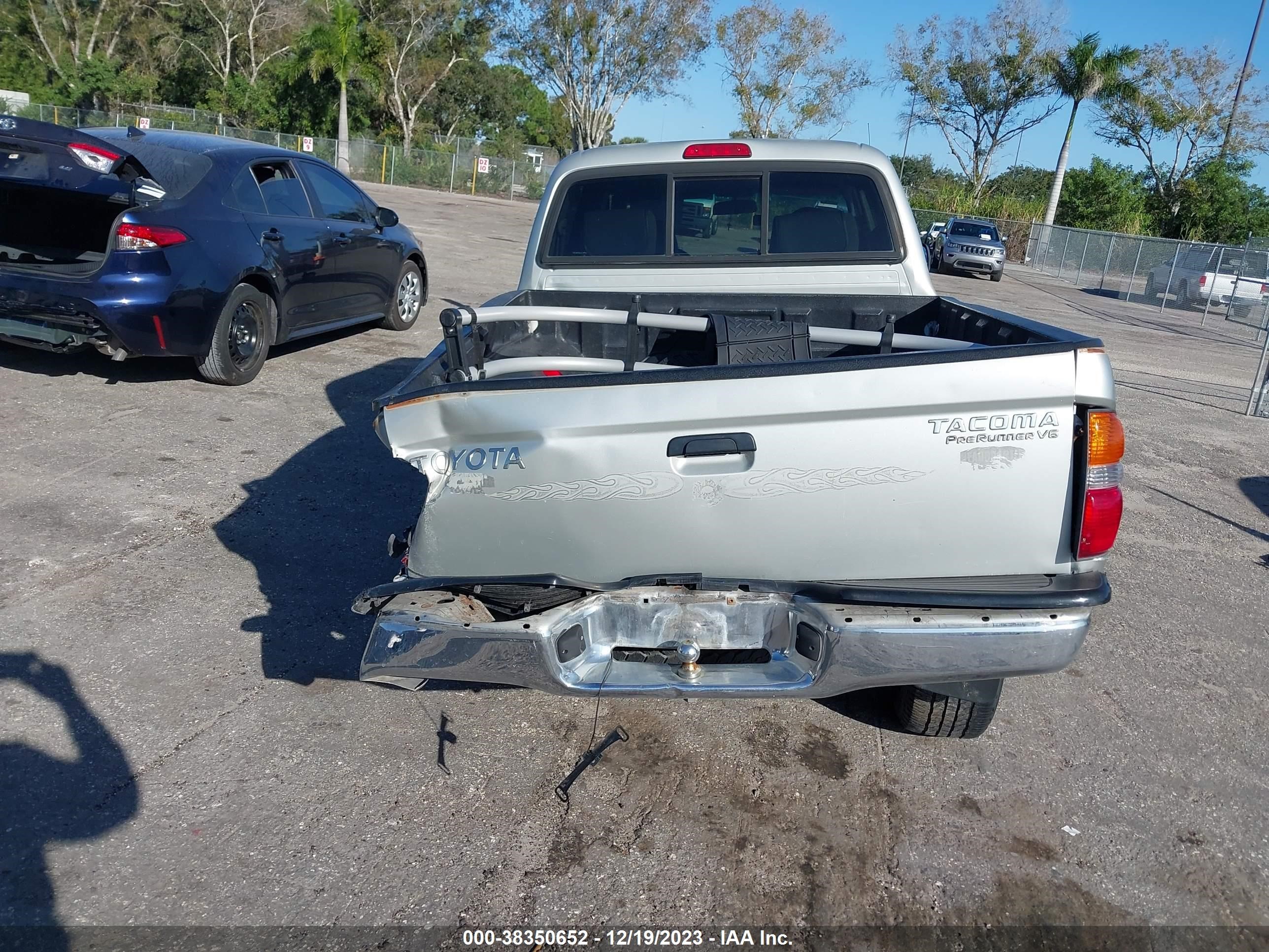 Photo 15 VIN: 5TEGN92N64Z411762 - TOYOTA TACOMA 