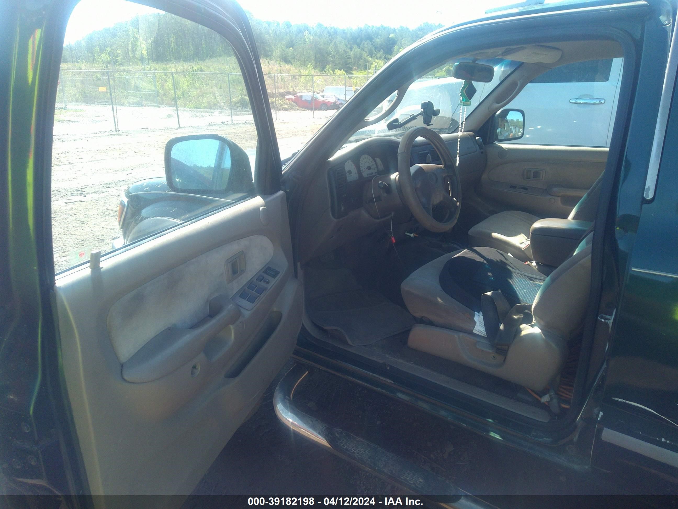 Photo 9 VIN: 5TEGN92NX2Z048167 - TOYOTA TACOMA 