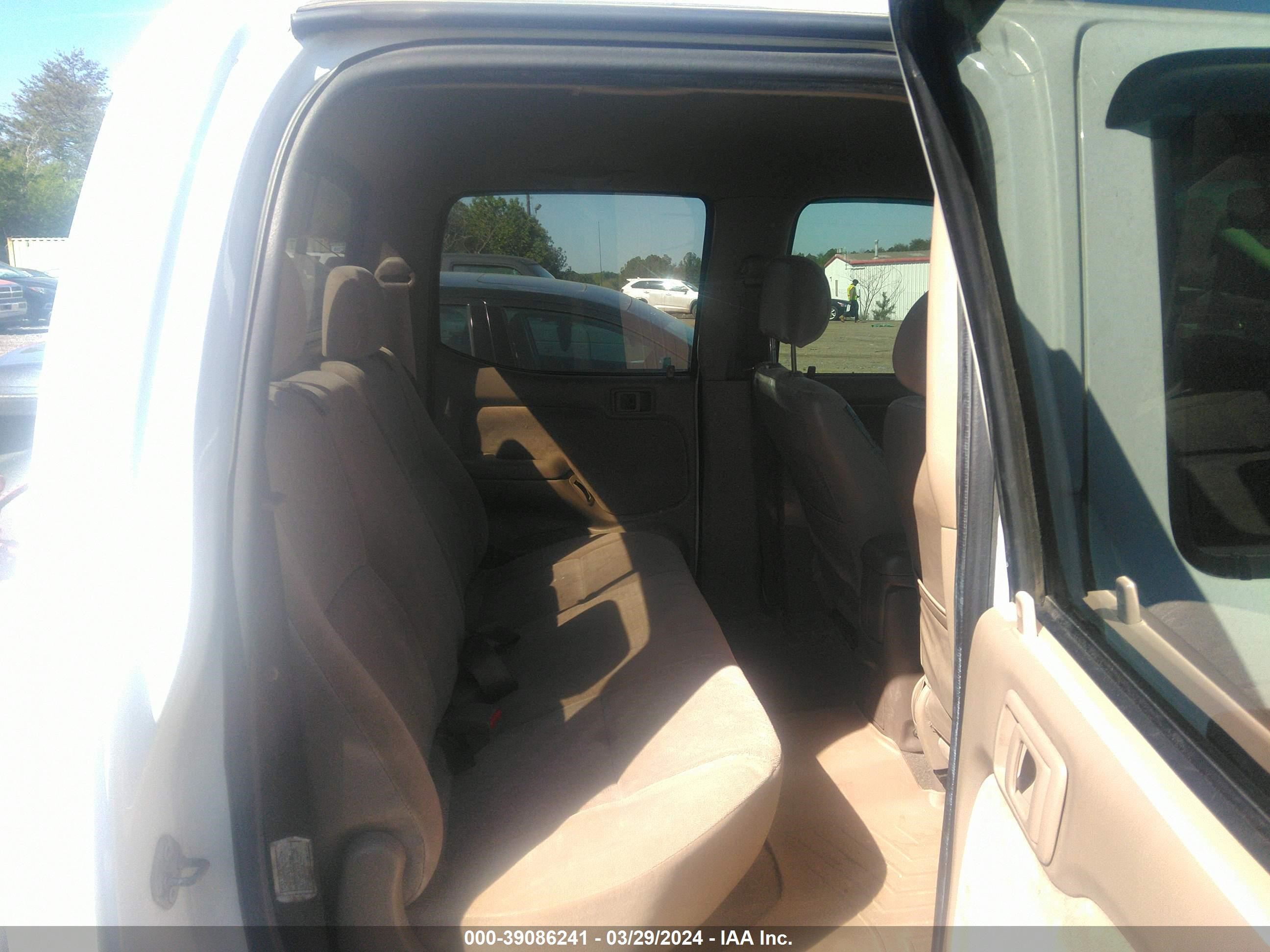 Photo 7 VIN: 5TEHN72N14Z404565 - TOYOTA TACOMA 