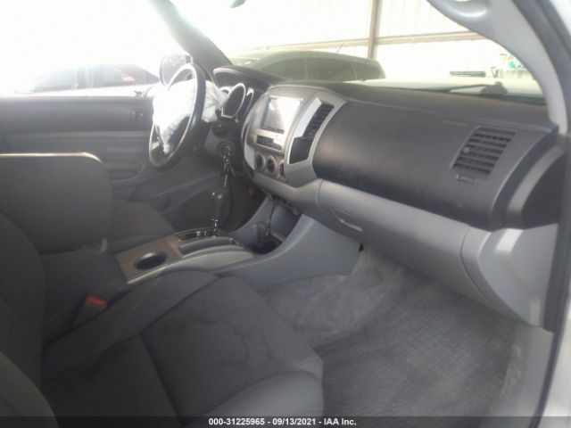 Photo 4 VIN: 5TEJU4GN7AZ672530 - TOYOTA TACOMA 