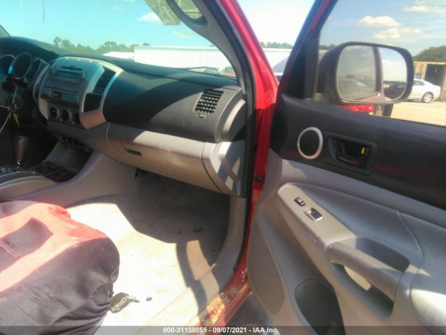 Photo 4 VIN: 5TEJU4GN8AZ693547 - TOYOTA TACOMA 