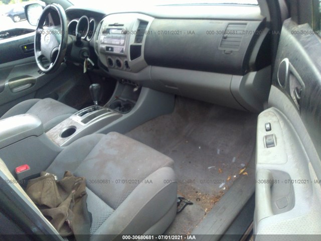 Photo 4 VIN: 5TEJU4GNXAZ726399 - TOYOTA TACOMA 