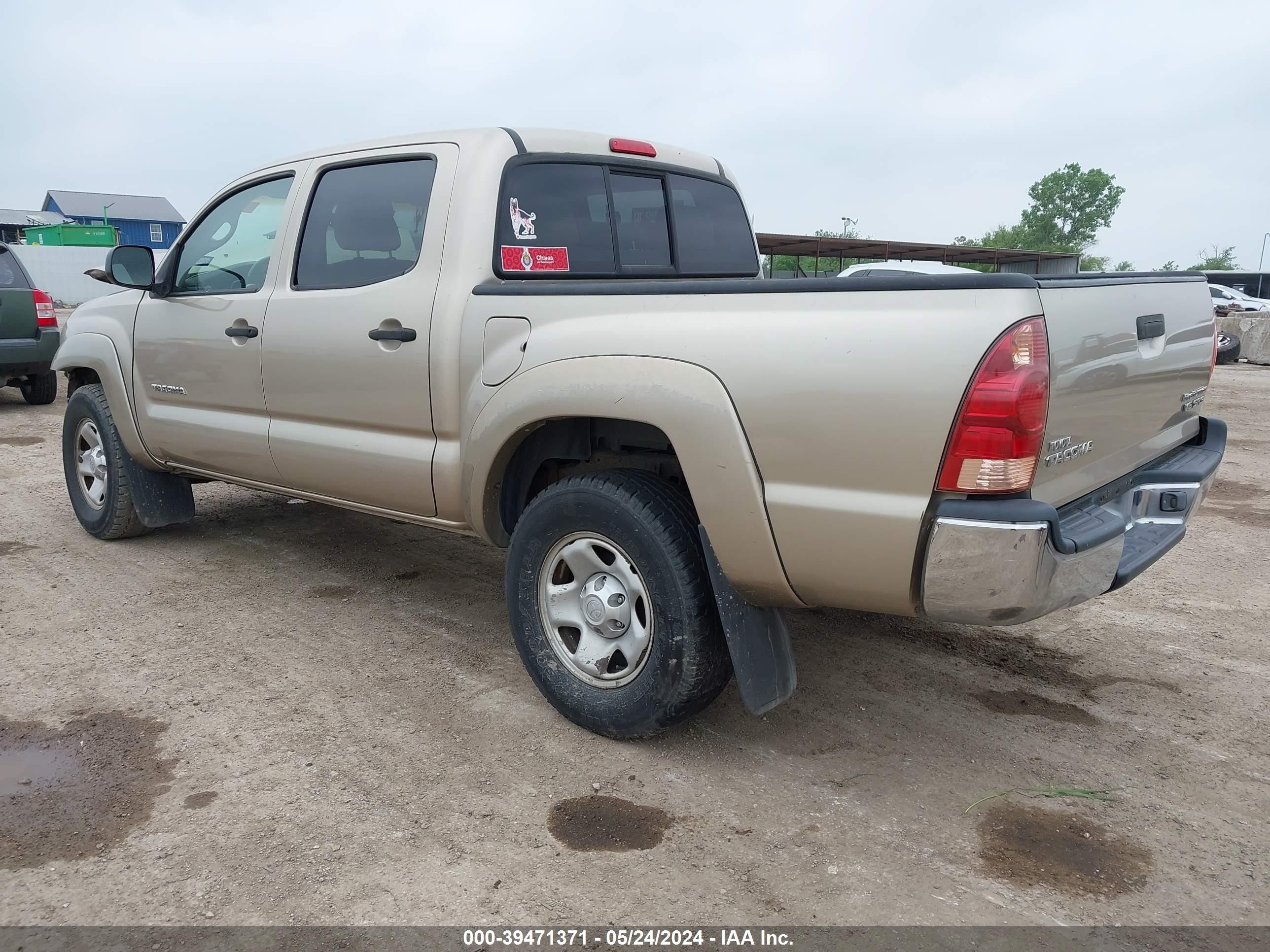 Photo 2 VIN: 5TEJU62N15Z047923 - TOYOTA TACOMA 