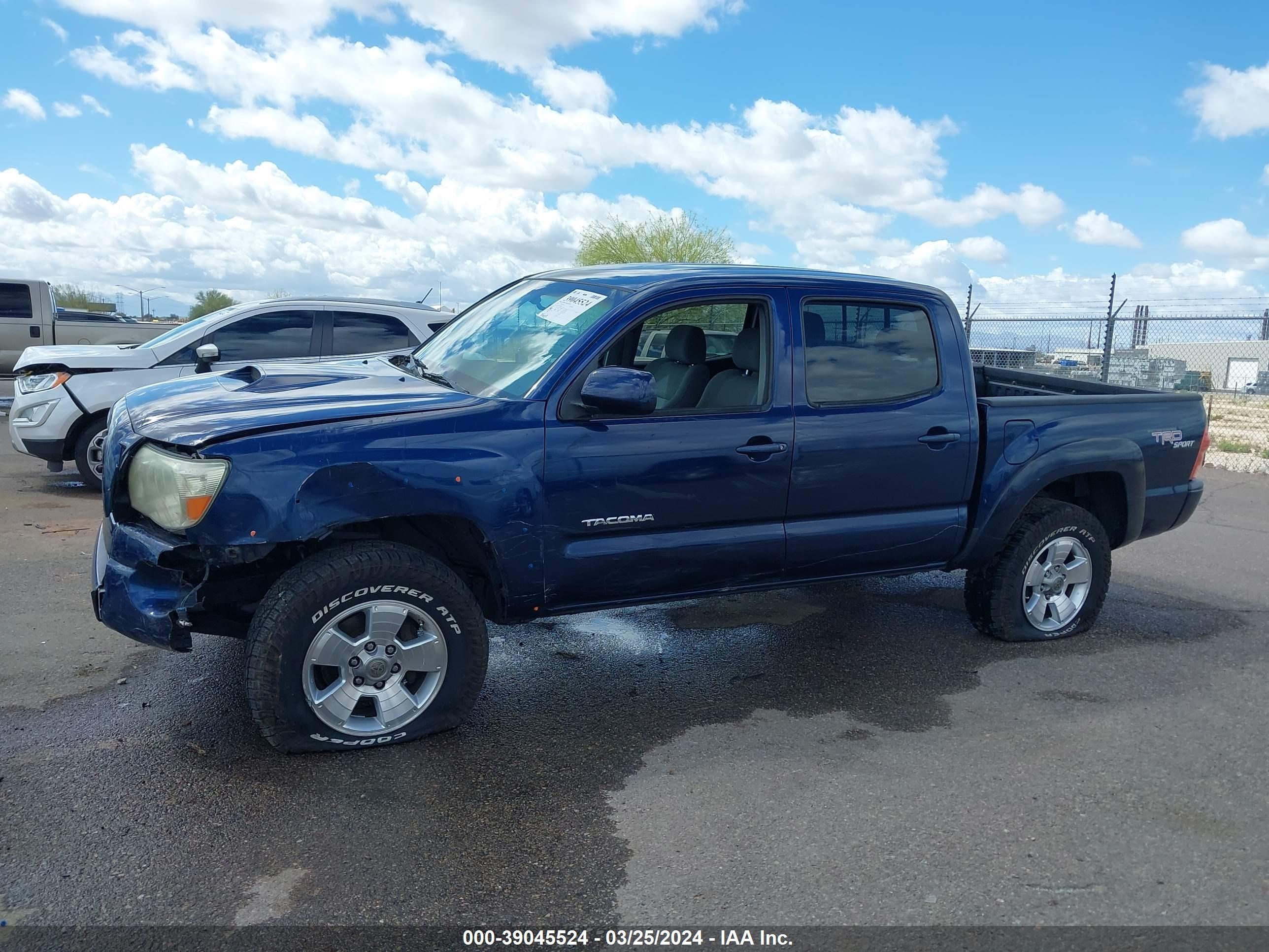 Photo 13 VIN: 5TEJU62N18Z519493 - TOYOTA TACOMA 