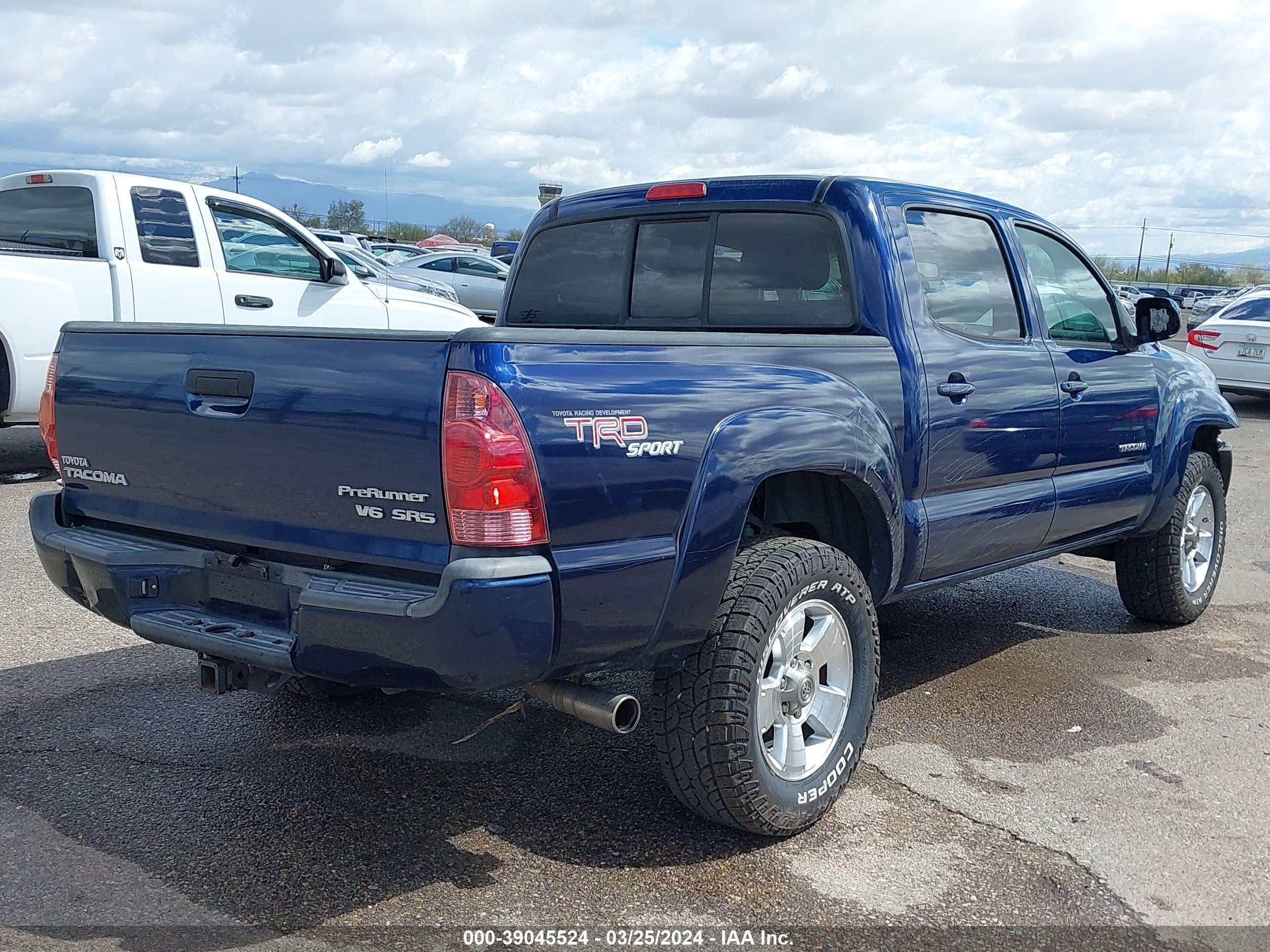 Photo 3 VIN: 5TEJU62N18Z519493 - TOYOTA TACOMA 