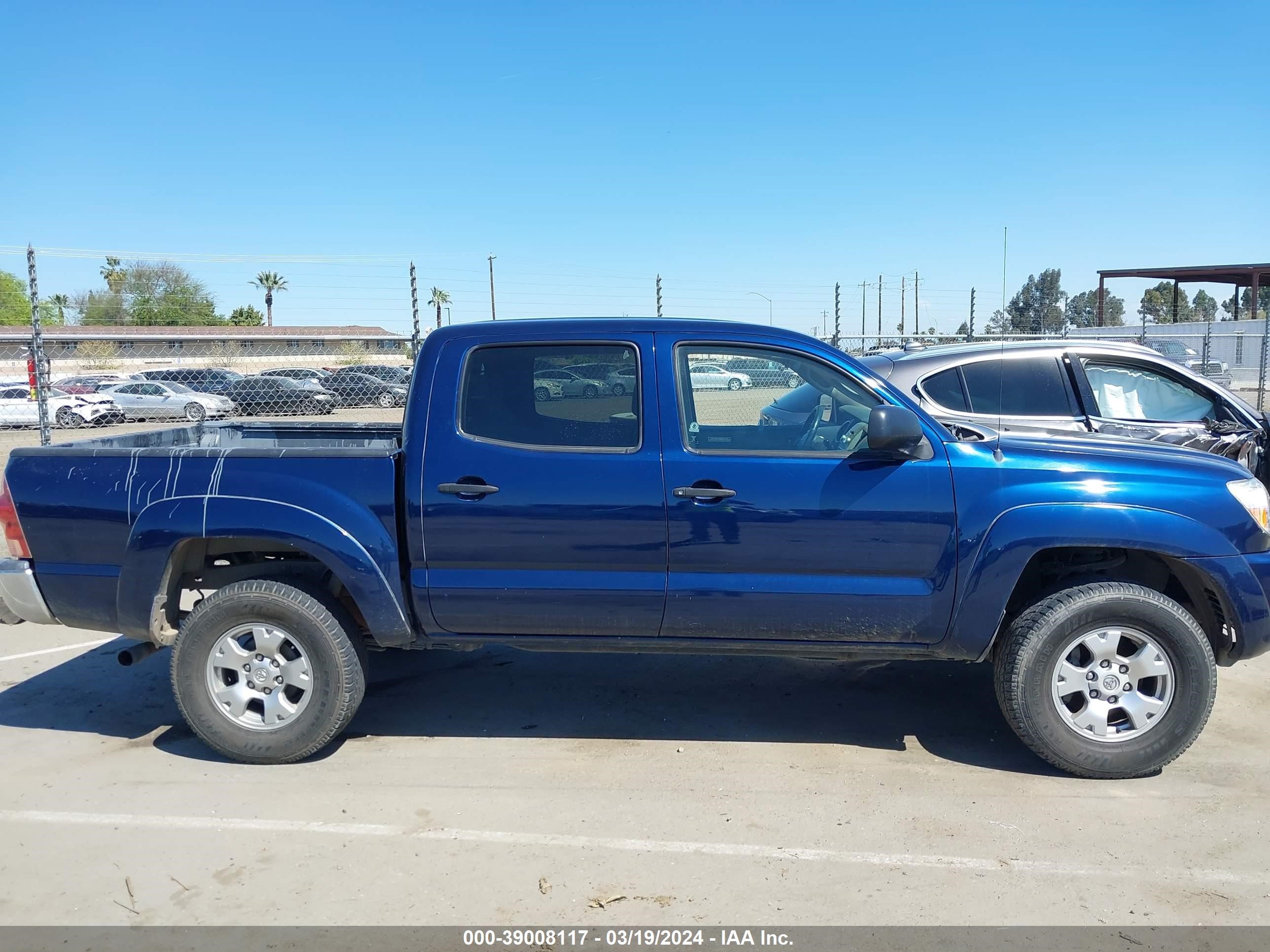 Photo 13 VIN: 5TEJU62N25Z058204 - TOYOTA TACOMA 