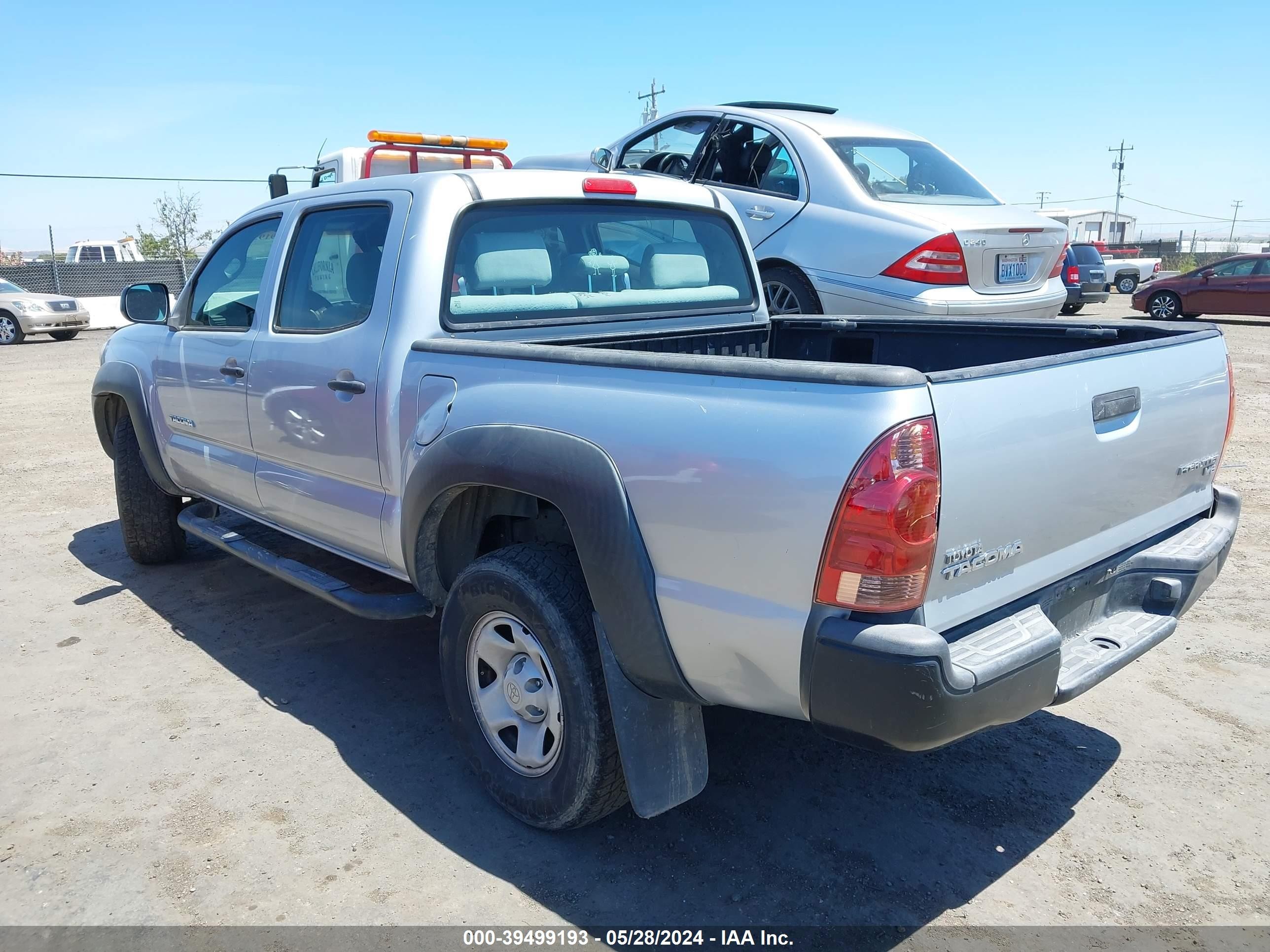 Photo 2 VIN: 5TEJU62N28Z474838 - TOYOTA TACOMA 