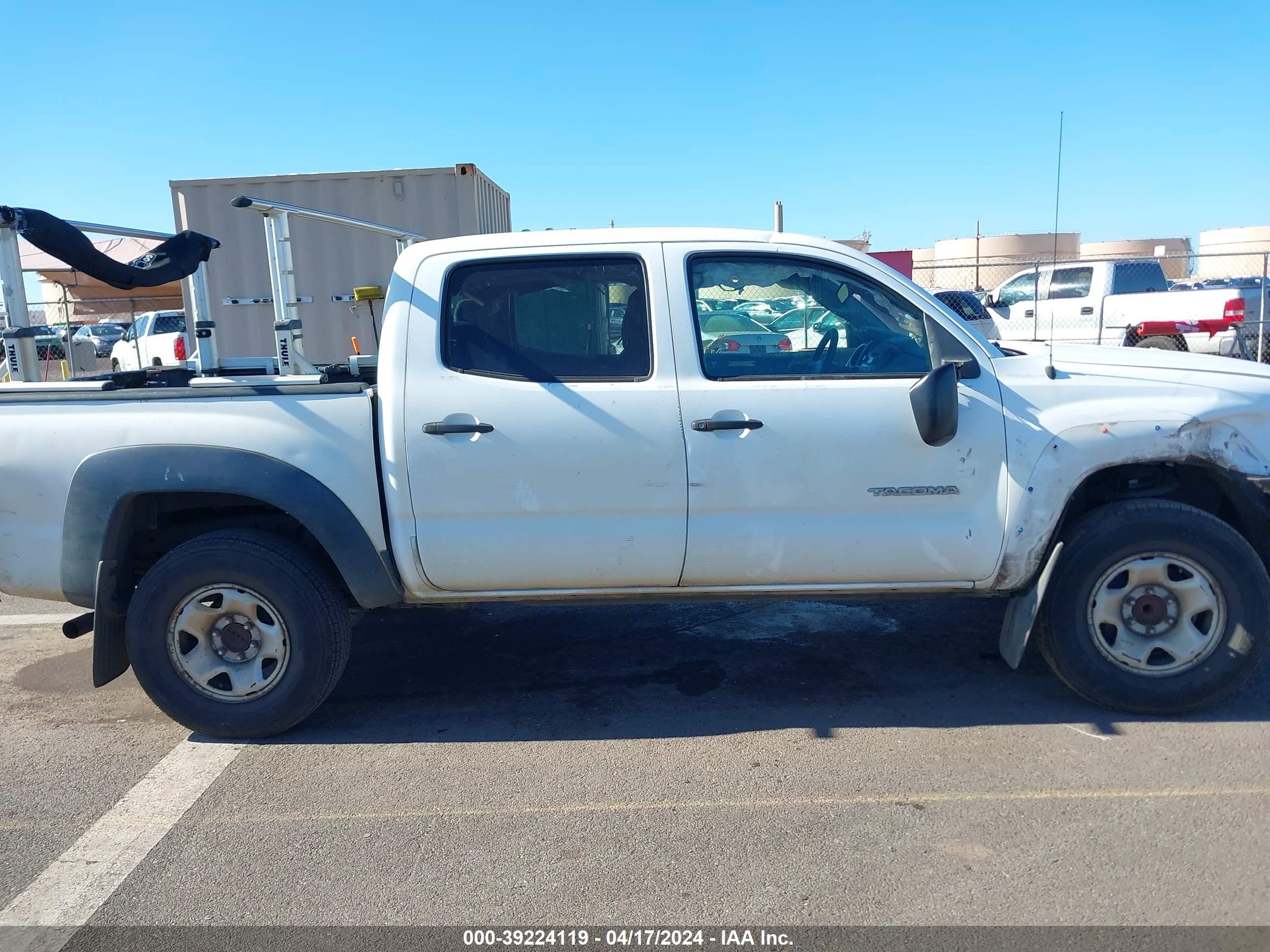 Photo 13 VIN: 5TEJU62N39Z600500 - TOYOTA TACOMA 