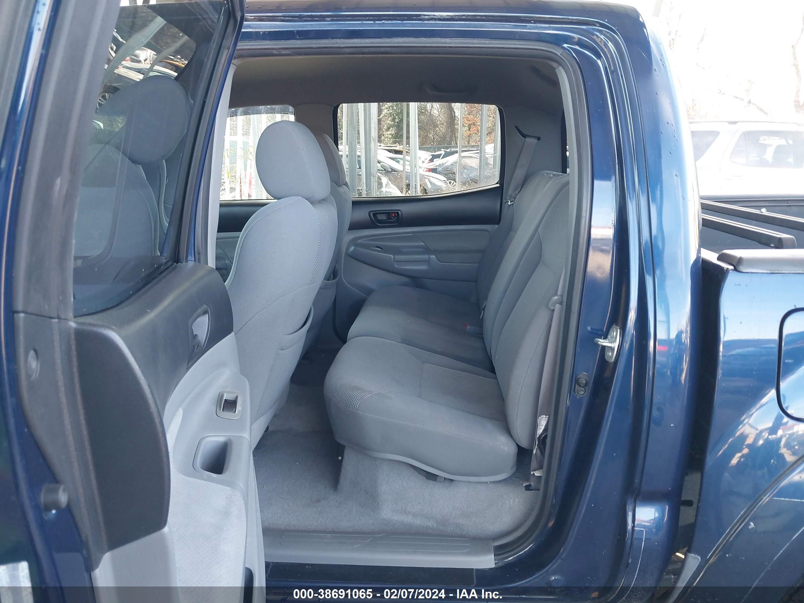 Photo 7 VIN: 5TEJU62N57Z463394 - TOYOTA TACOMA 