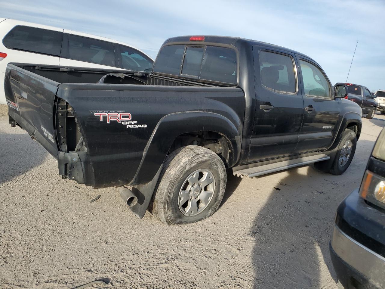 Photo 2 VIN: 5TEJU62N76Z317884 - TOYOTA TACOMA 