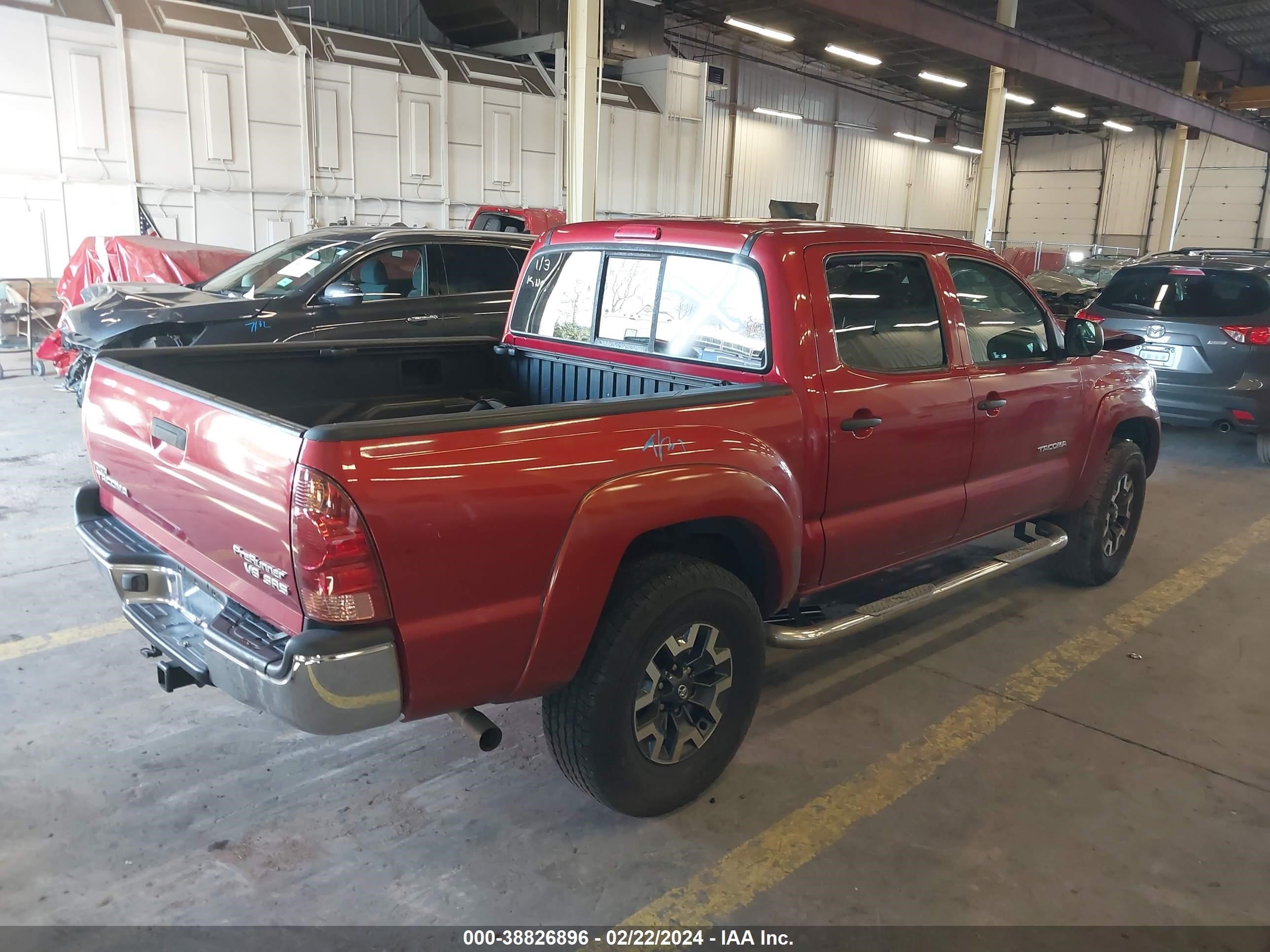 Photo 3 VIN: 5TEJU62N85Z073869 - TOYOTA TACOMA 