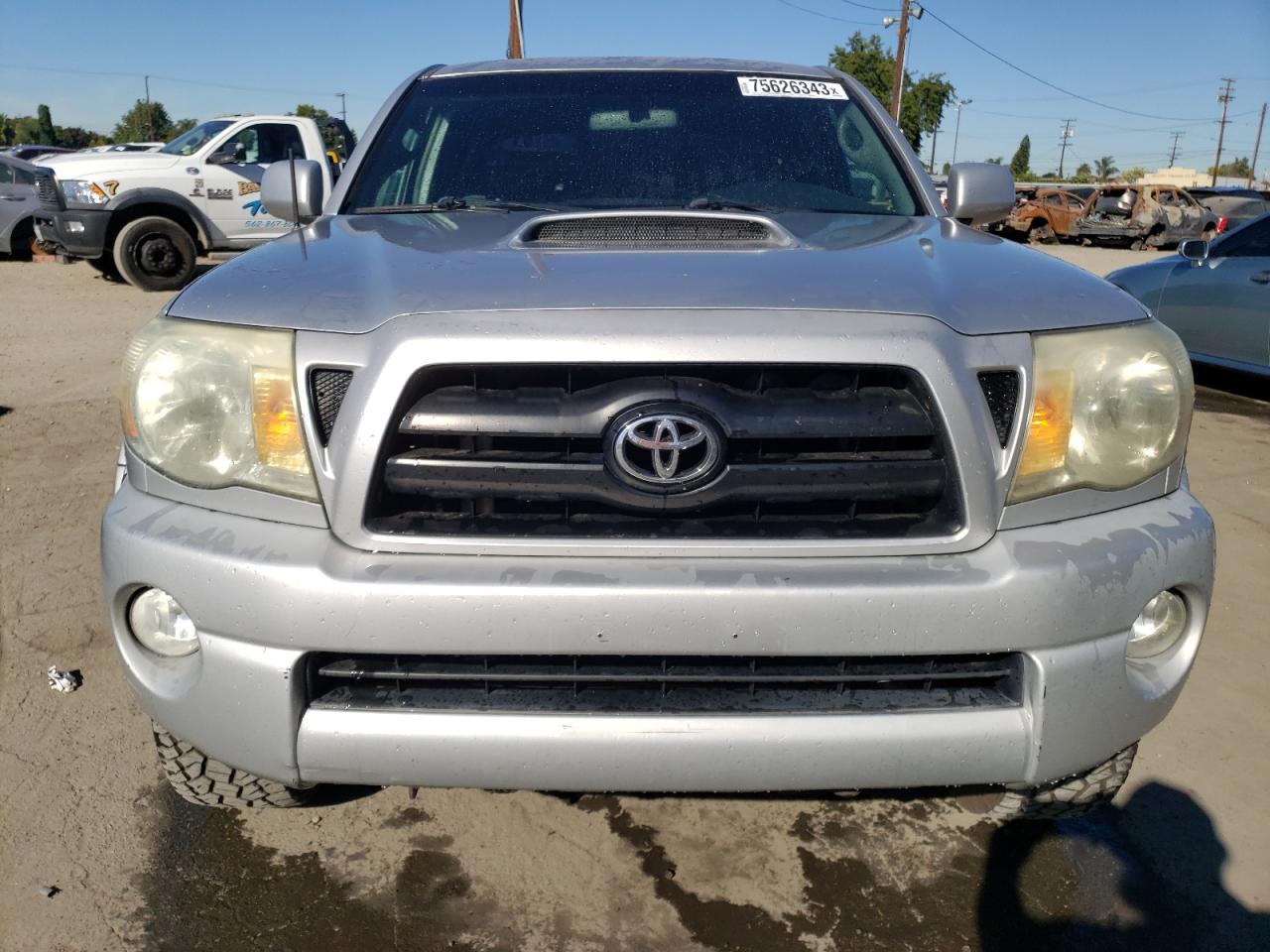 Photo 4 VIN: 5TEJU62N88Z548411 - TOYOTA TACOMA 