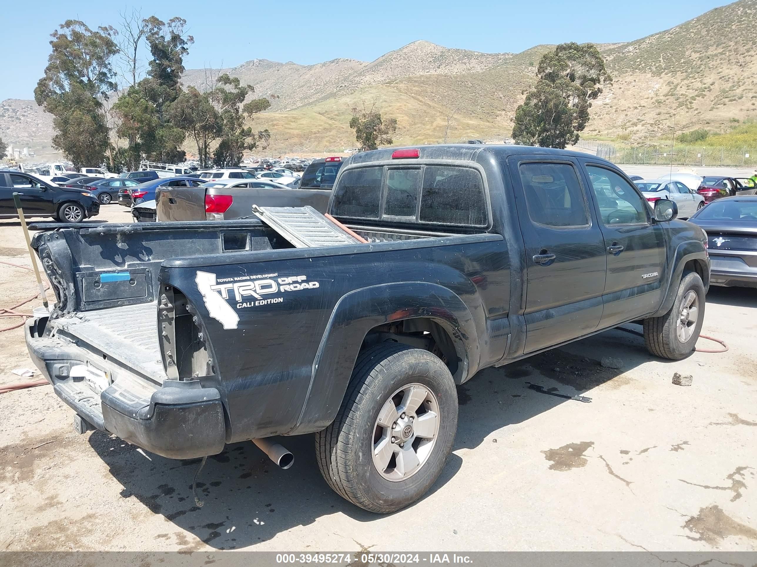 Photo 3 VIN: 5TEKU72N06Z246909 - TOYOTA TACOMA 