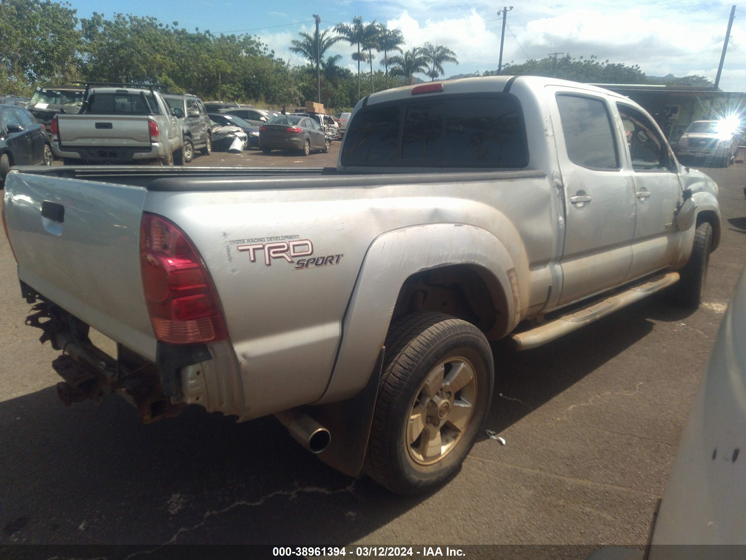 Photo 3 VIN: 5TEKU72N37Z364633 - TOYOTA TACOMA 