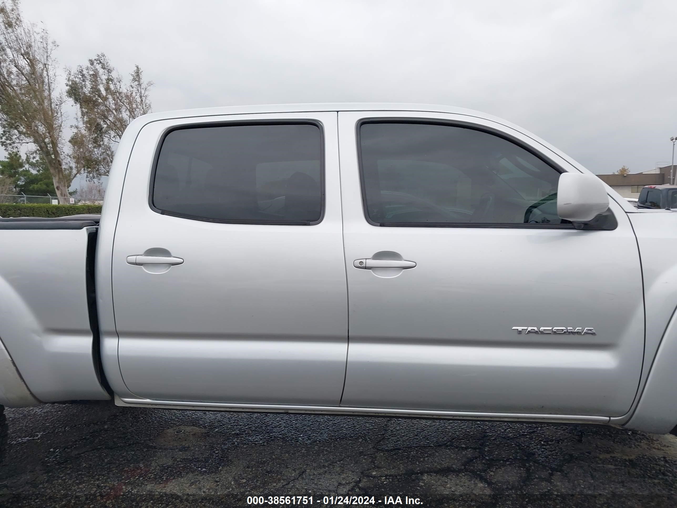 Photo 13 VIN: 5TEKU72N75Z009848 - TOYOTA TACOMA 