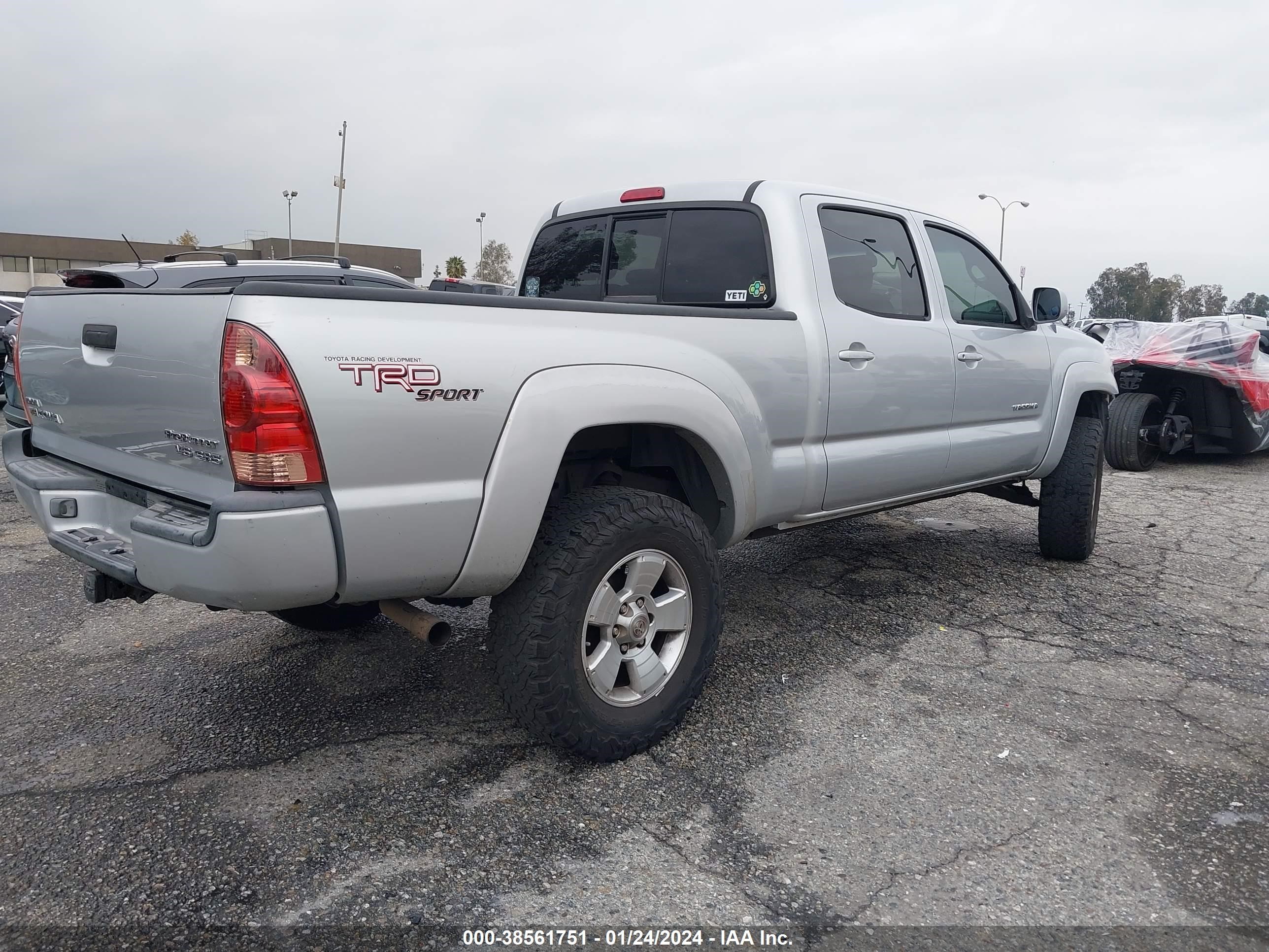 Photo 3 VIN: 5TEKU72N75Z009848 - TOYOTA TACOMA 